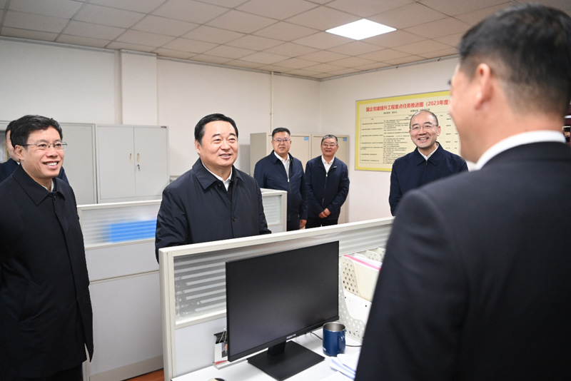 郝鵬在省國資委調(diào)研時(shí)強(qiáng)調(diào) 解放思想堅(jiān)定信心加快推動(dòng)國有企業(yè)高質(zhì)量發(fā)展 為實(shí)現(xiàn)遼寧全面振興新突破提供堅(jiān)實(shí)戰(zhàn)略支撐